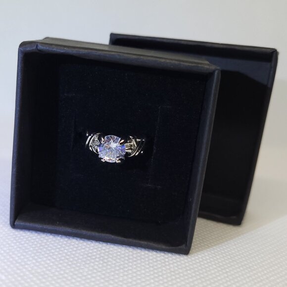 5 | NWOT | Cubic Zirconia Barbed-Wire Gemstone Ring - Picture 2 of 2